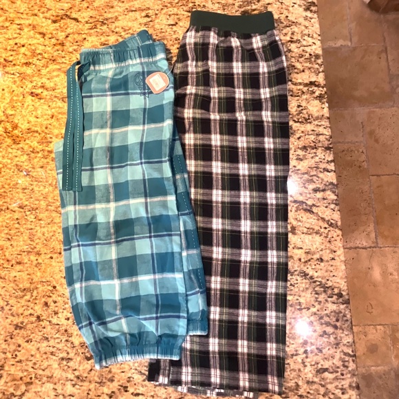 2 Pair of Soft Flannel Capri PJ Bottoms  Sz M.     NWT - Picture 2 of 10